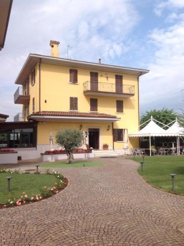 Hotel Panineria Colombera Rossa Брешія Екстер'єр фото