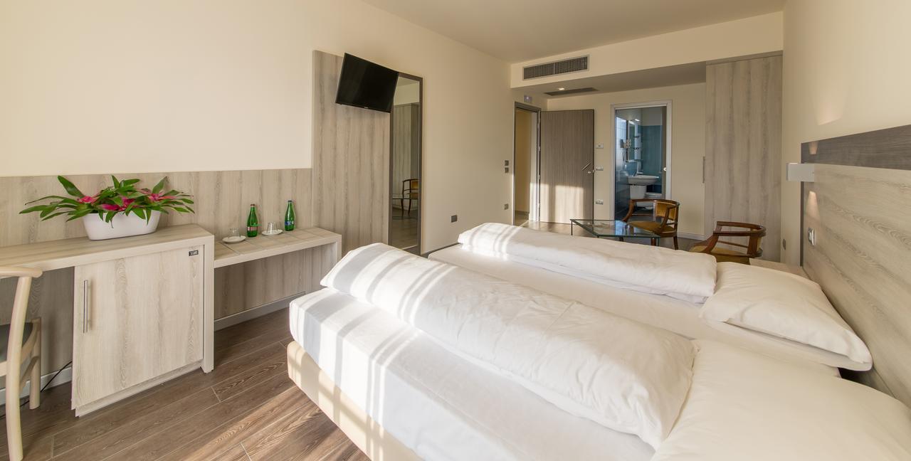 Hotel Panineria Colombera Rossa Брешія Екстер'єр фото